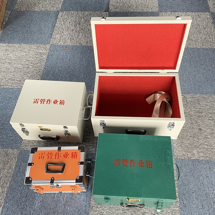 松北爆破工程作业箱如何选择？玻璃钢与传统材质的全面对比